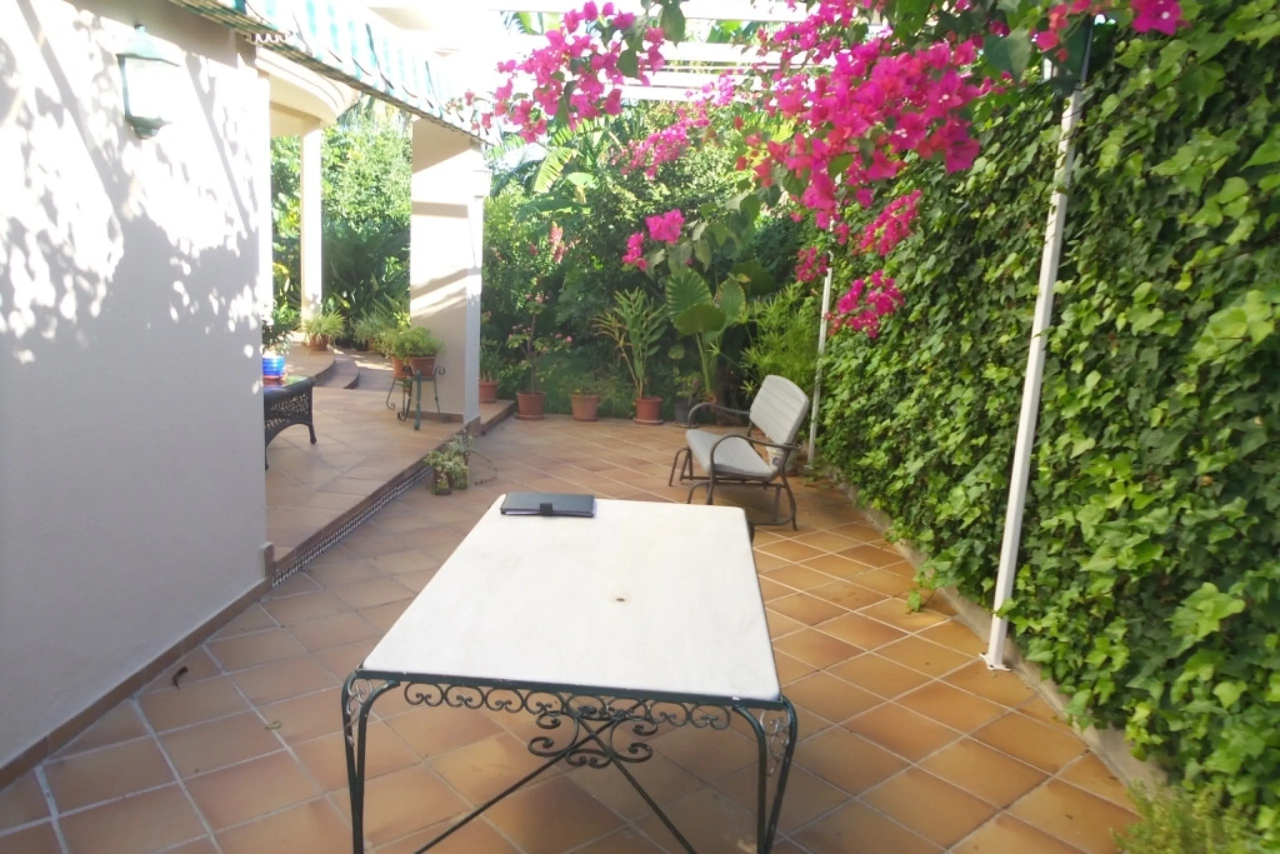 House - Detached Villa в продаже в Alhaurín de la Torre, Málaga. В доме 5 спален и 4 ванных комнат. Площадь дома 444 м². Площадь участка 1010 м²