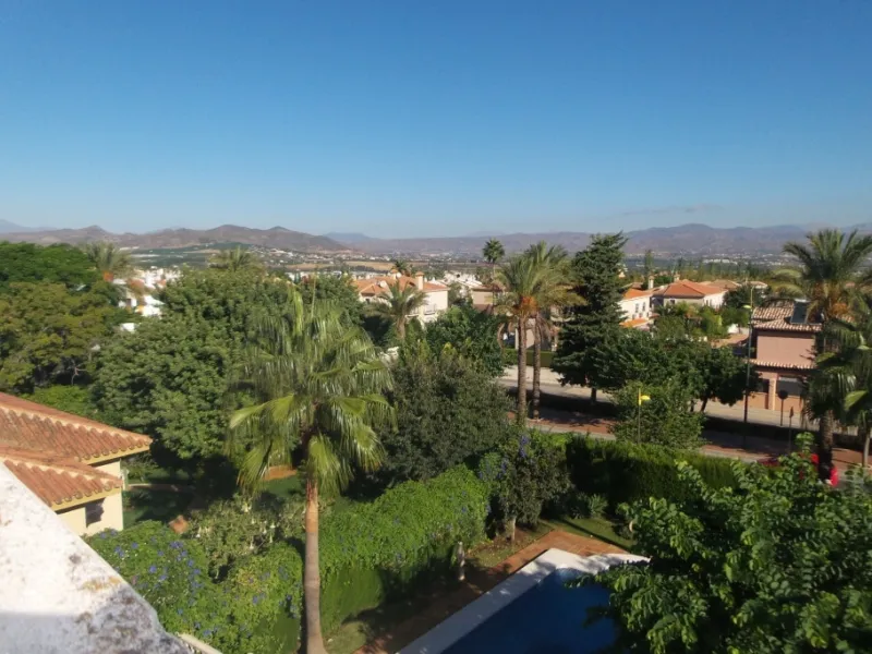 House - Detached Villa в продаже в Alhaurín de la Torre, Málaga. В доме 5 спален и 4 ванных комнат. Площадь дома 444 м². Площадь участка 1010 м²