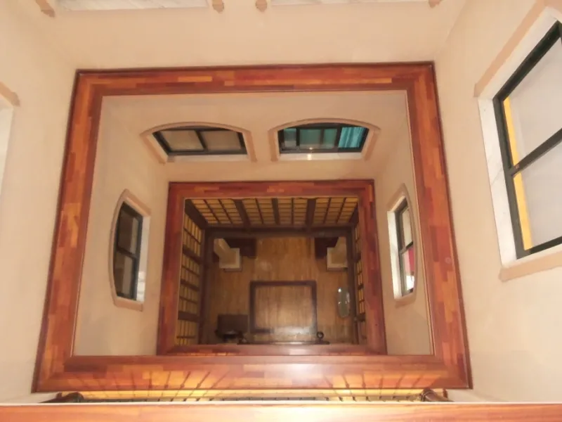 2017-V  MALAGA (Center) opportunity only in a building emblematic of the center of Malaga facing it Street Larios in a building historical of the century 18 protected i completely reformed in 2006 is sells precious floor of 86 m 2 in the fifth plant with 