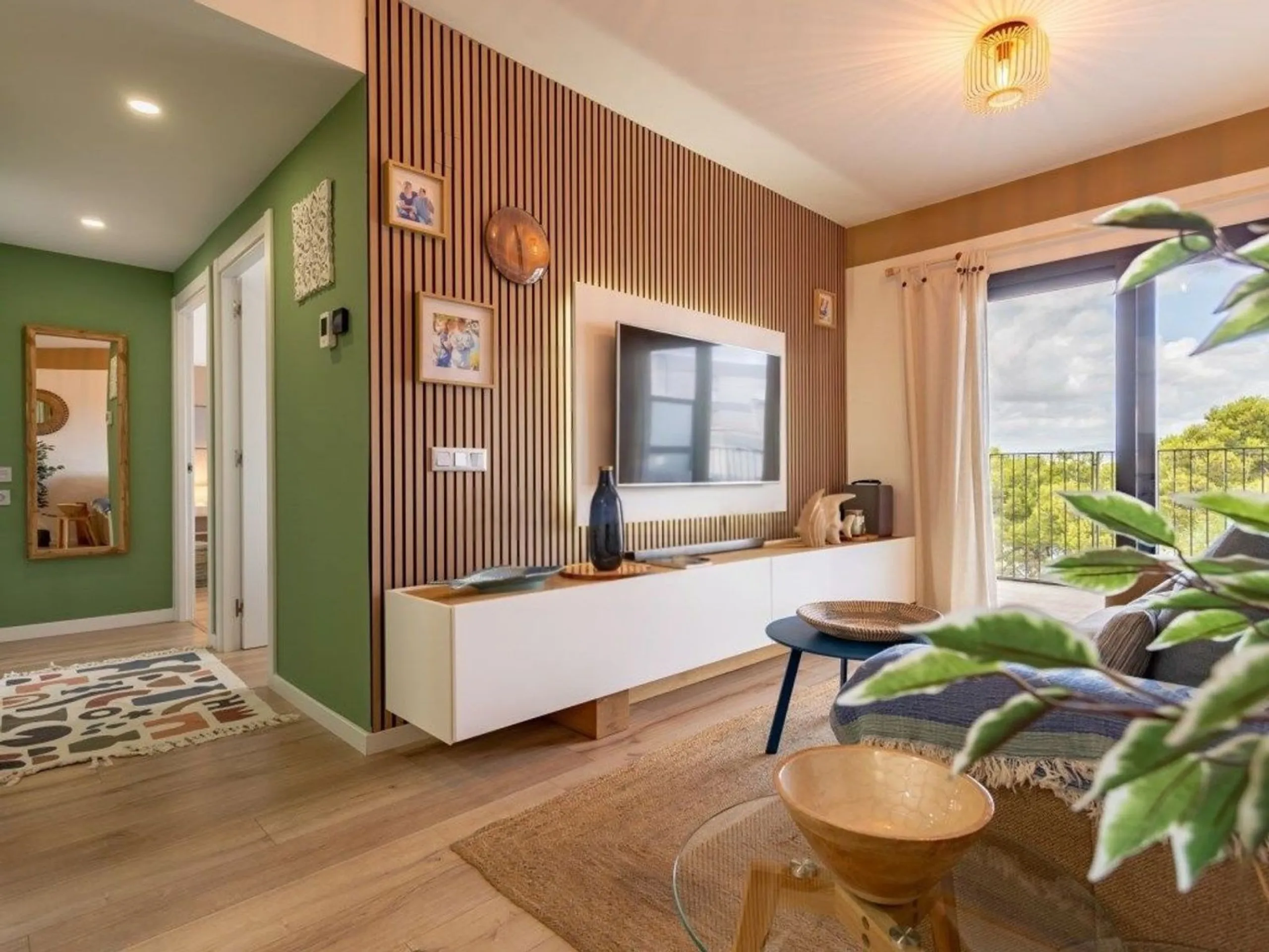 Sea view apartment in Cap Salou with pool and parking, Salou