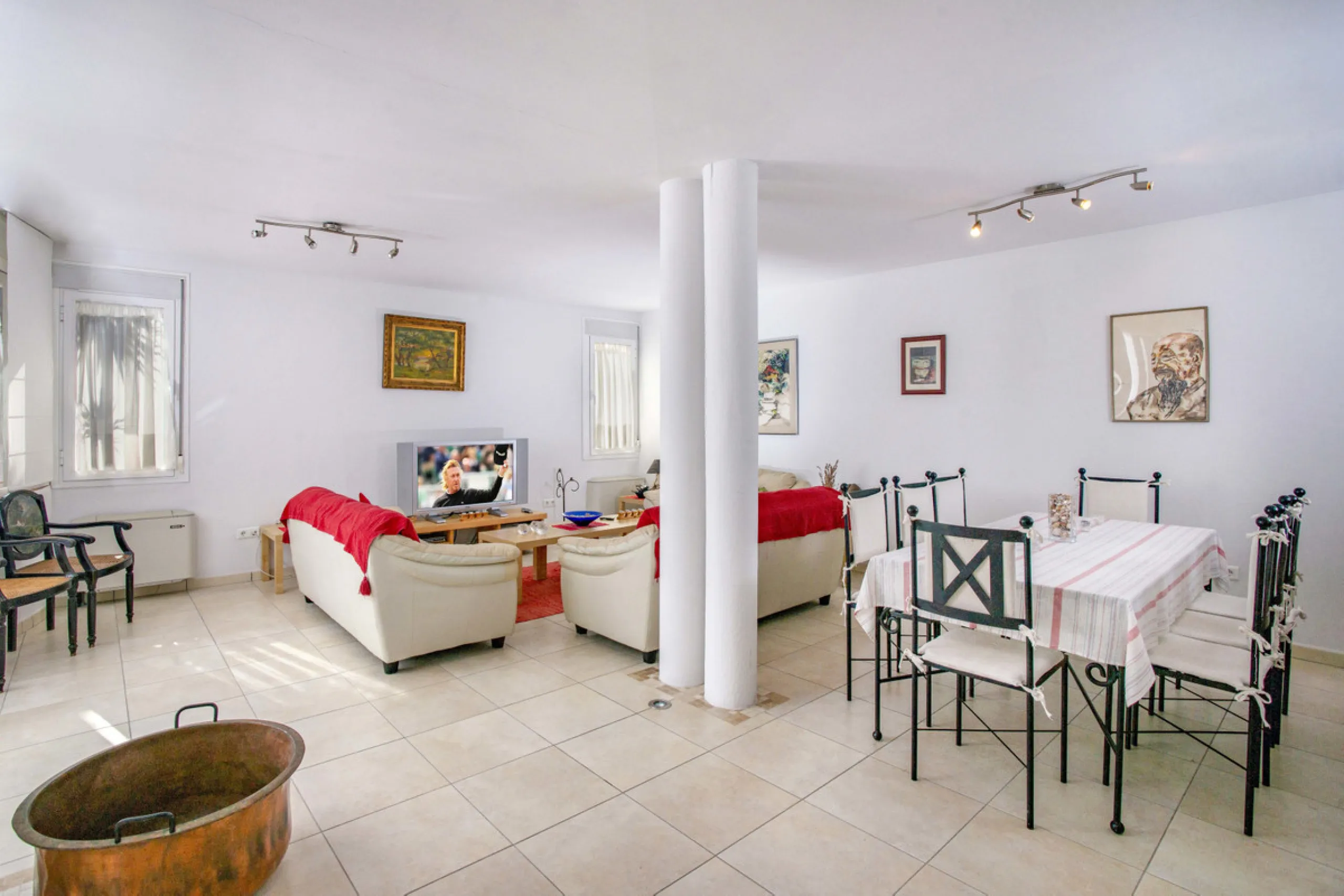 This large village property has been completely rebuild and converted into the most sublime rural tourism establishment. Currently boasting six en-suite letting rooms, the property has staff accommodation and spaces.A fantastic kitchen to run a high quali
