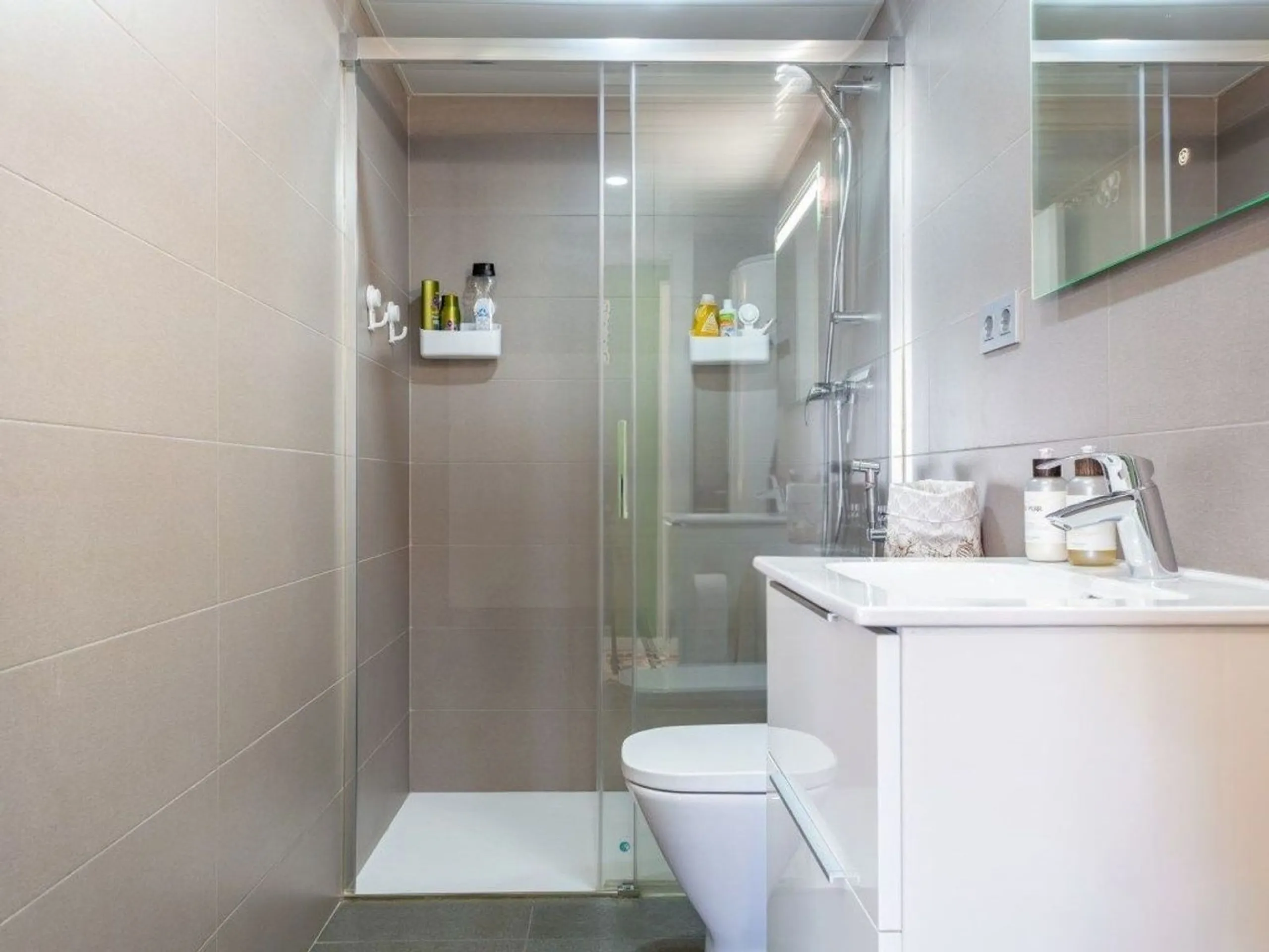Sea view apartment in Cap Salou with pool and parking, Salou