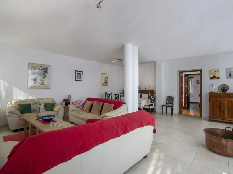 This large village property has been completely rebuild and converted into the most sublime rural tourism establishment. Currently boasting six en-suite letting rooms, the property has staff accommodation and spaces.A fantastic kitchen to run a high quali