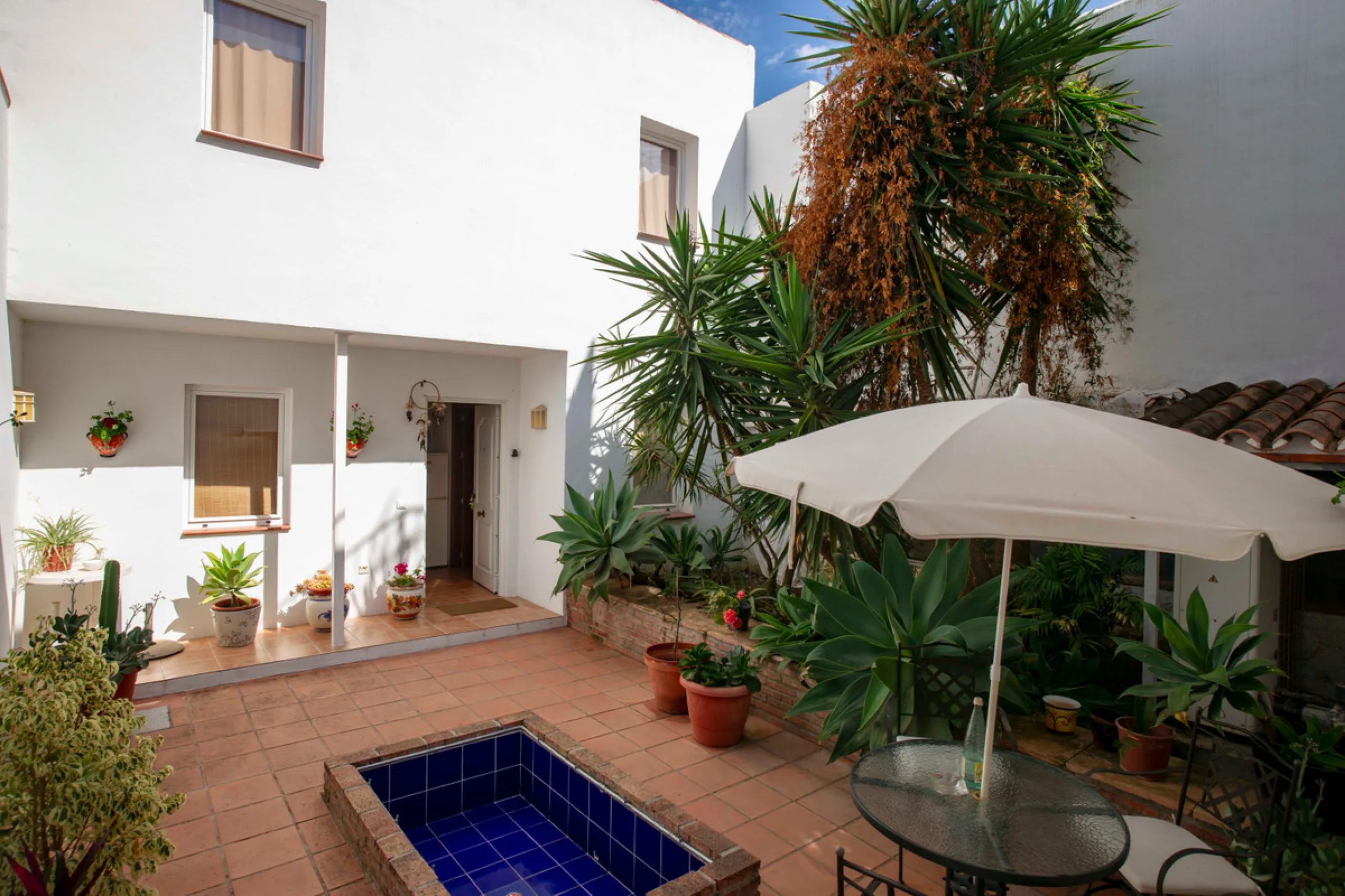 This large village property has been completely rebuild and converted into the most sublime rural tourism establishment. Currently boasting six en-suite letting rooms, the property has staff accommodation and spaces.A fantastic kitchen to run a high quali