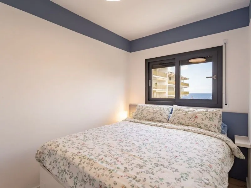 Sea view apartment in Cap Salou with pool and parking, Salou