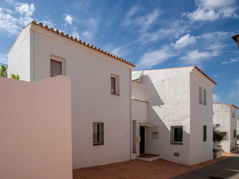 This large village property has been completely rebuild and converted into the most sublime rural tourism establishment. Currently boasting six en-suite letting rooms, the property has staff accommodation and spaces.A fantastic kitchen to run a high quali