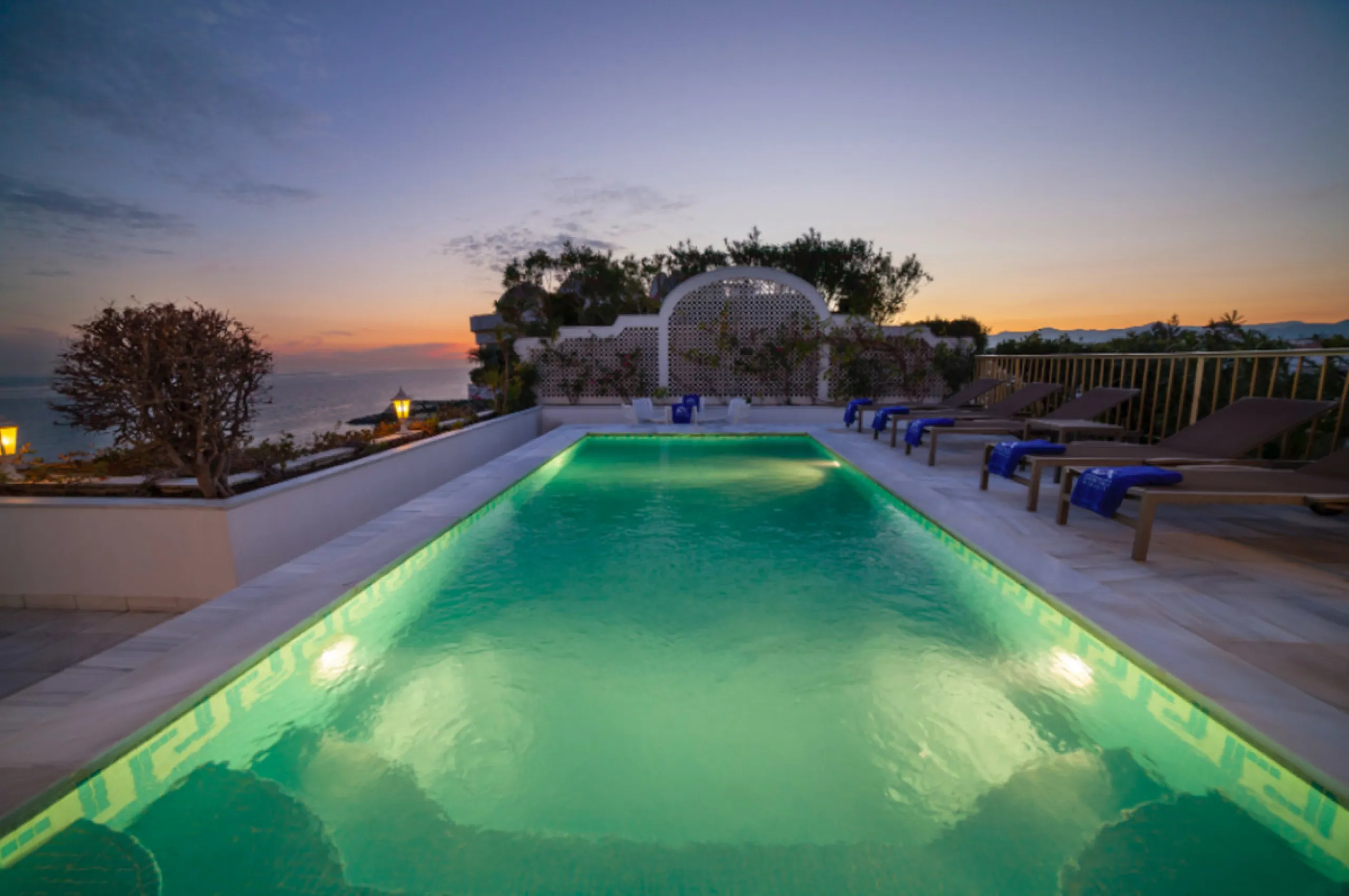 Exklusives Penthouse direkt am Meer in Puerto Banús