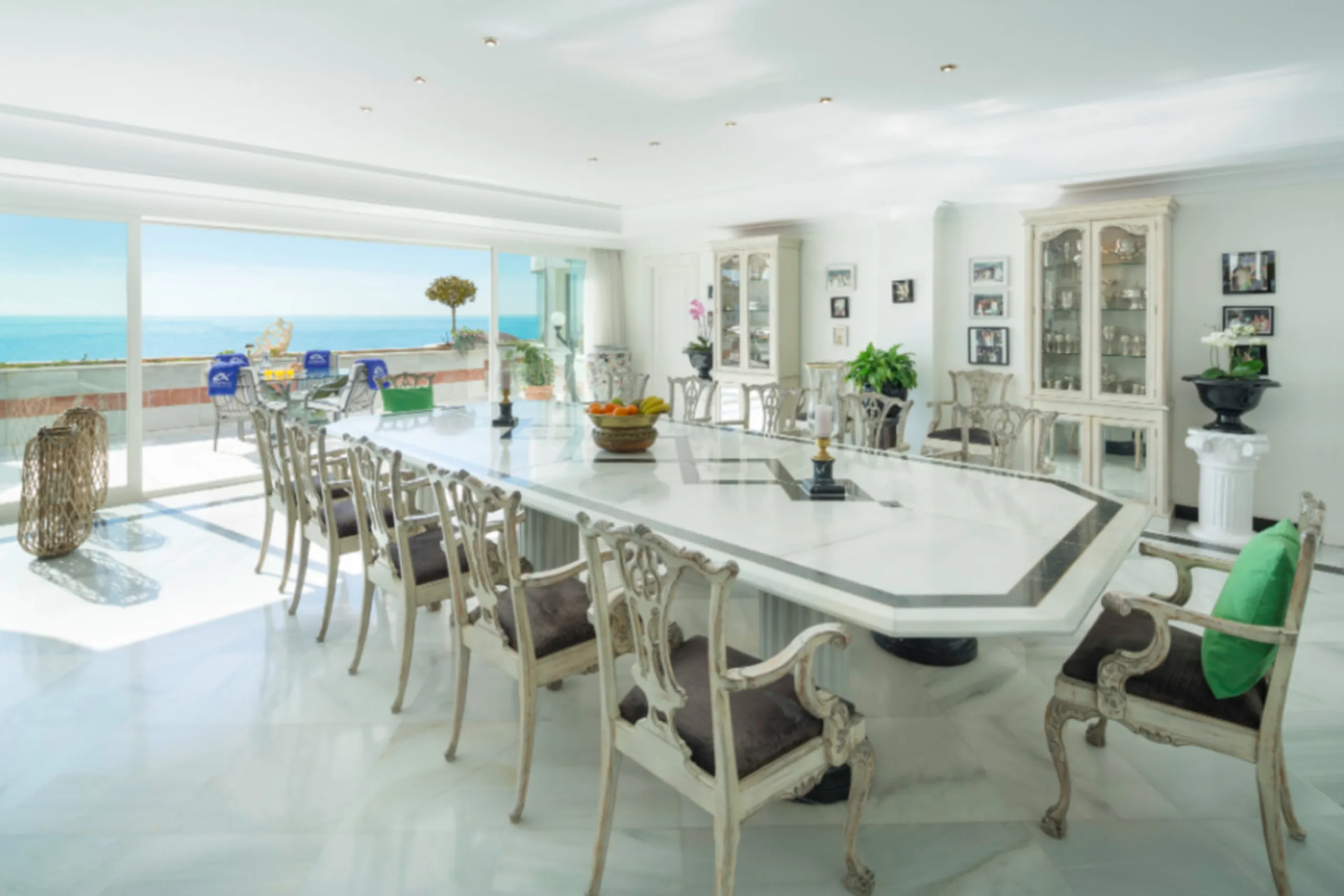 Exklusives Penthouse direkt am Meer in Puerto Banús