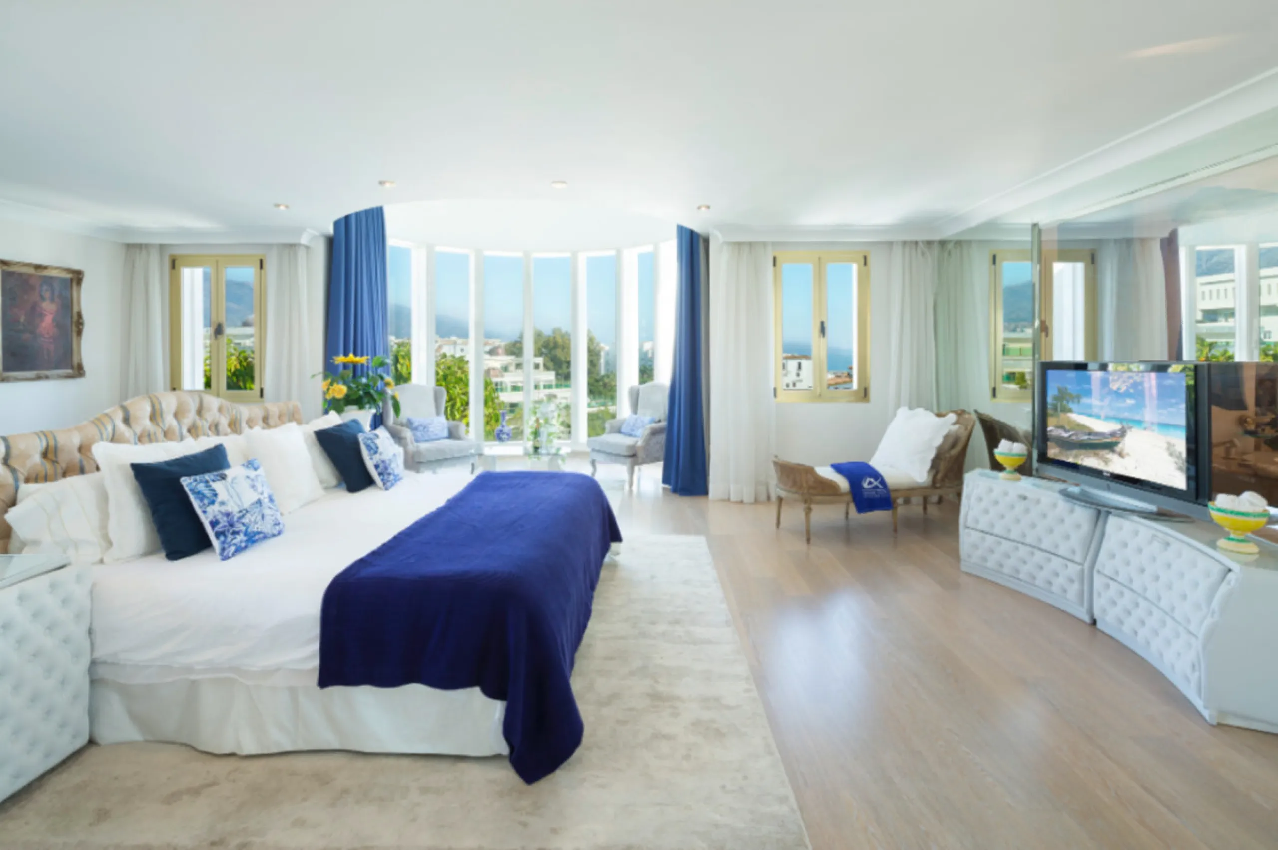Exklusives Penthouse direkt am Meer in Puerto Banús