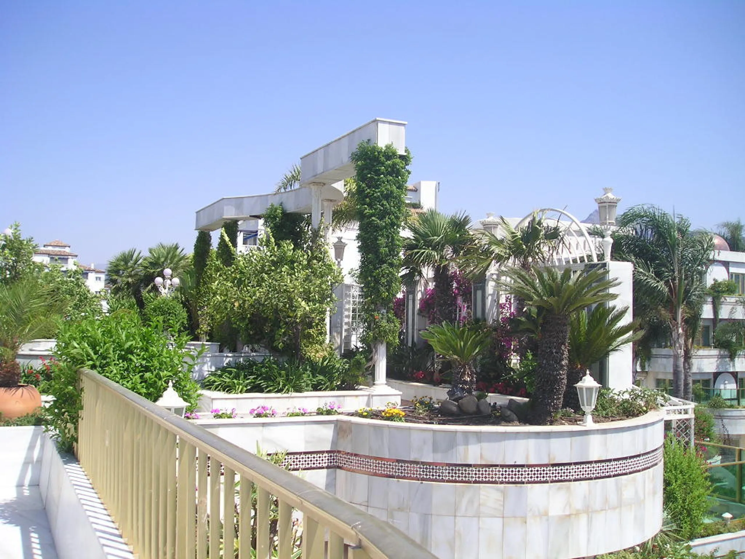 Exklusives Penthouse direkt am Meer in Puerto Banús