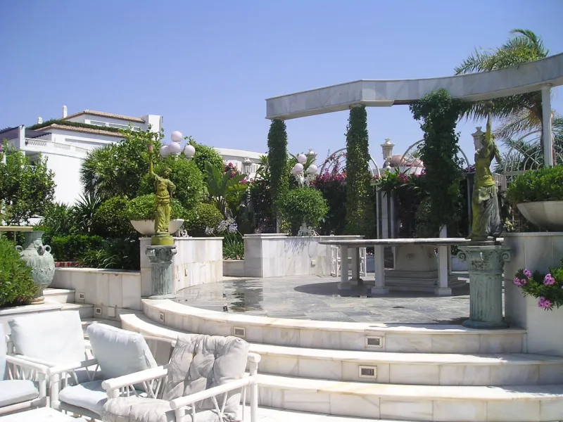 Exklusives Penthouse direkt am Meer in Puerto Banús
