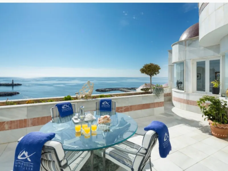 Exklusives Penthouse direkt am Meer in Puerto Banús