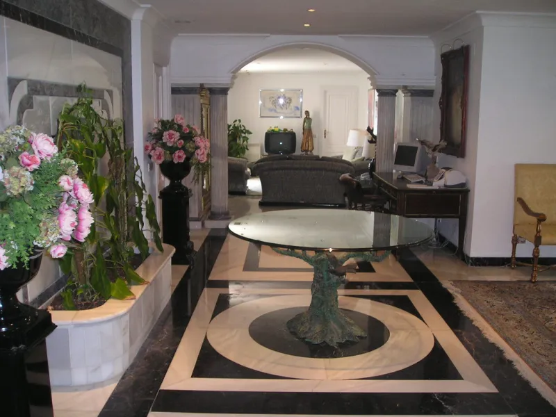 Exklusives Penthouse direkt am Meer in Puerto Banús