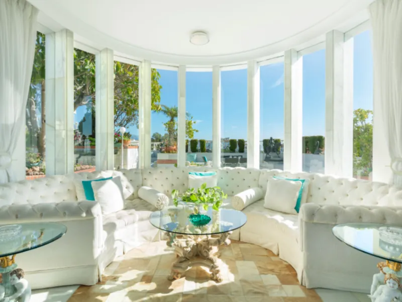 Exklusives Penthouse direkt am Meer in Puerto Banús