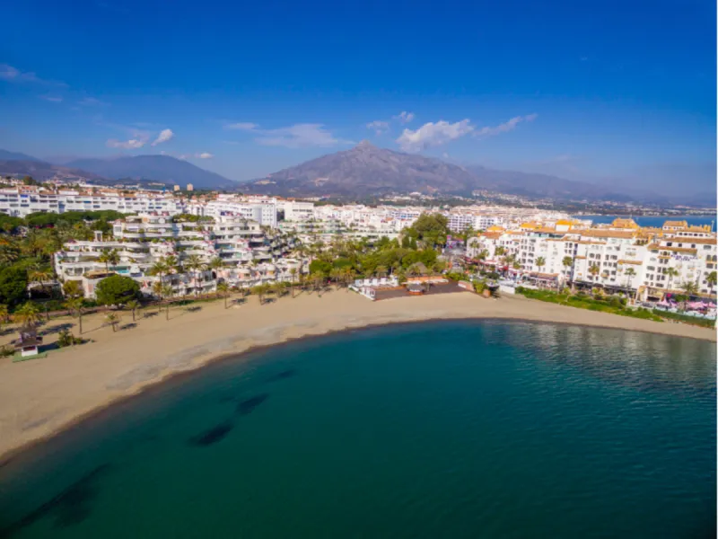 Exklusives Penthouse direkt am Meer in Puerto Banús