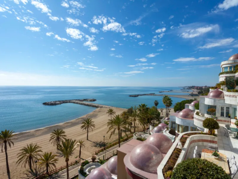 Exklusives Penthouse direkt am Meer in Puerto Banús