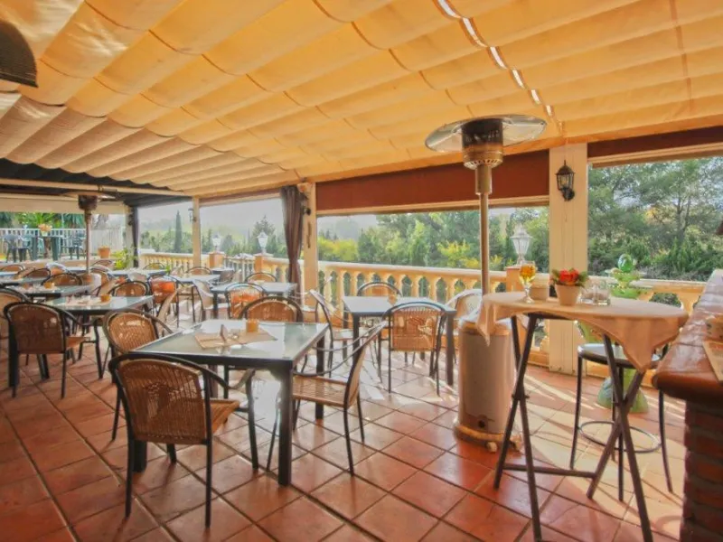 !THE LAST BEACH SIDE PLOTS IN MARBELLA EAST – A RARE INVESTMENT OPPORTUNITY!