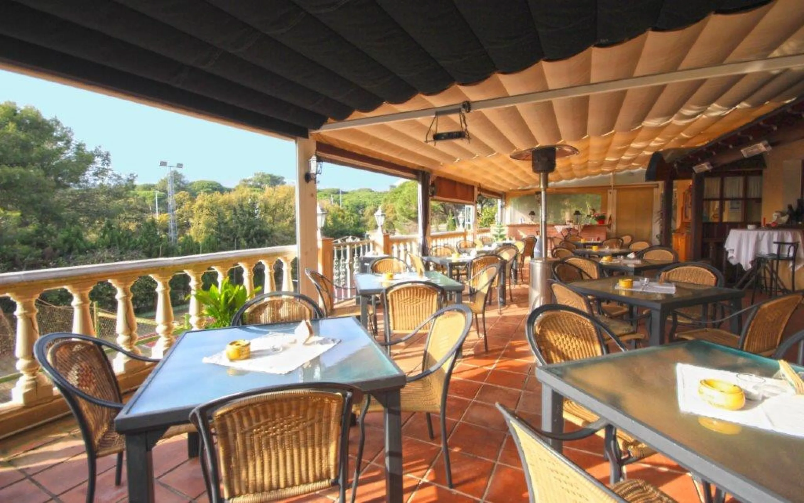 !THE LAST BEACH SIDE PLOTS IN MARBELLA EAST – A RARE INVESTMENT OPPORTUNITY!