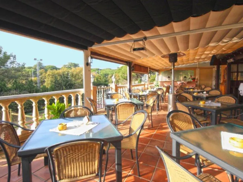!THE LAST BEACH SIDE PLOTS IN MARBELLA EAST – A RARE INVESTMENT OPPORTUNITY!