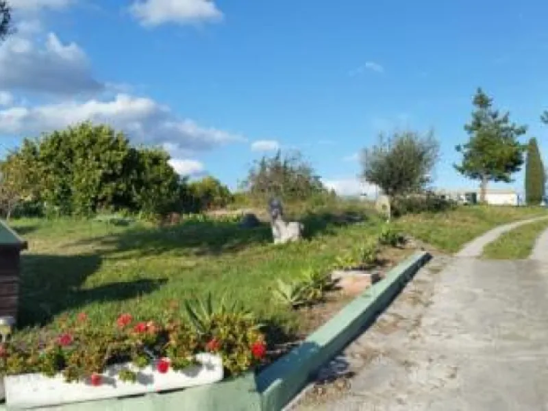 Plot - Land в продаже в Estepona, Málaga. Площадь дома 364 м². Площадь участка 13604 м²