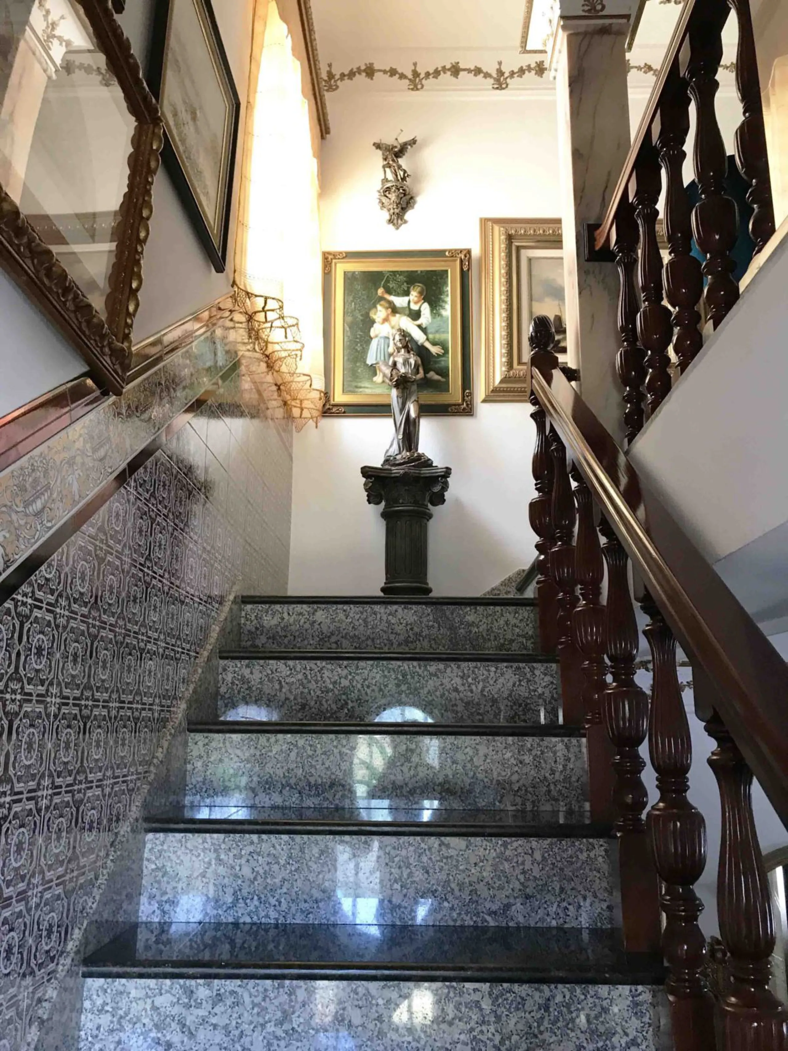 House - Detached Villa в продаже в Mijas, Málaga. В доме 4 спален и 4 ванных комнат. Площадь дома 381 м². Площадь участка 2000 м²