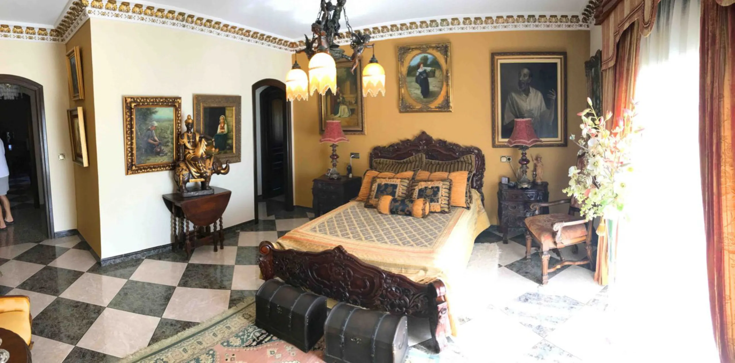 House - Detached Villa в продаже в Mijas, Málaga. В доме 4 спален и 4 ванных комнат. Площадь дома 381 м². Площадь участка 2000 м²