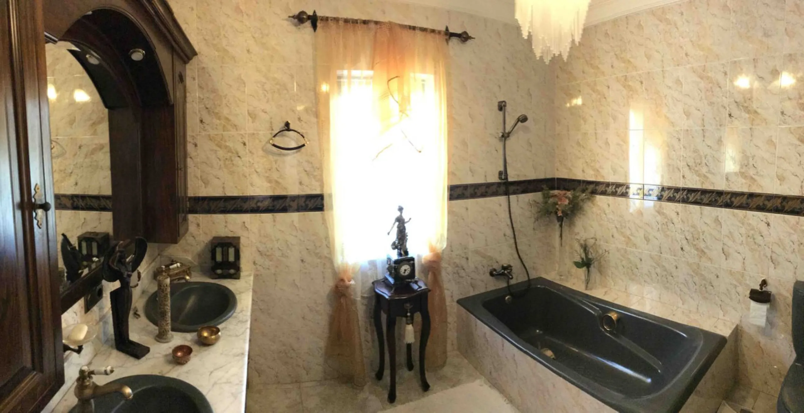 House - Detached Villa в продаже в Mijas, Málaga. В доме 4 спален и 4 ванных комнат. Площадь дома 381 м². Площадь участка 2000 м²