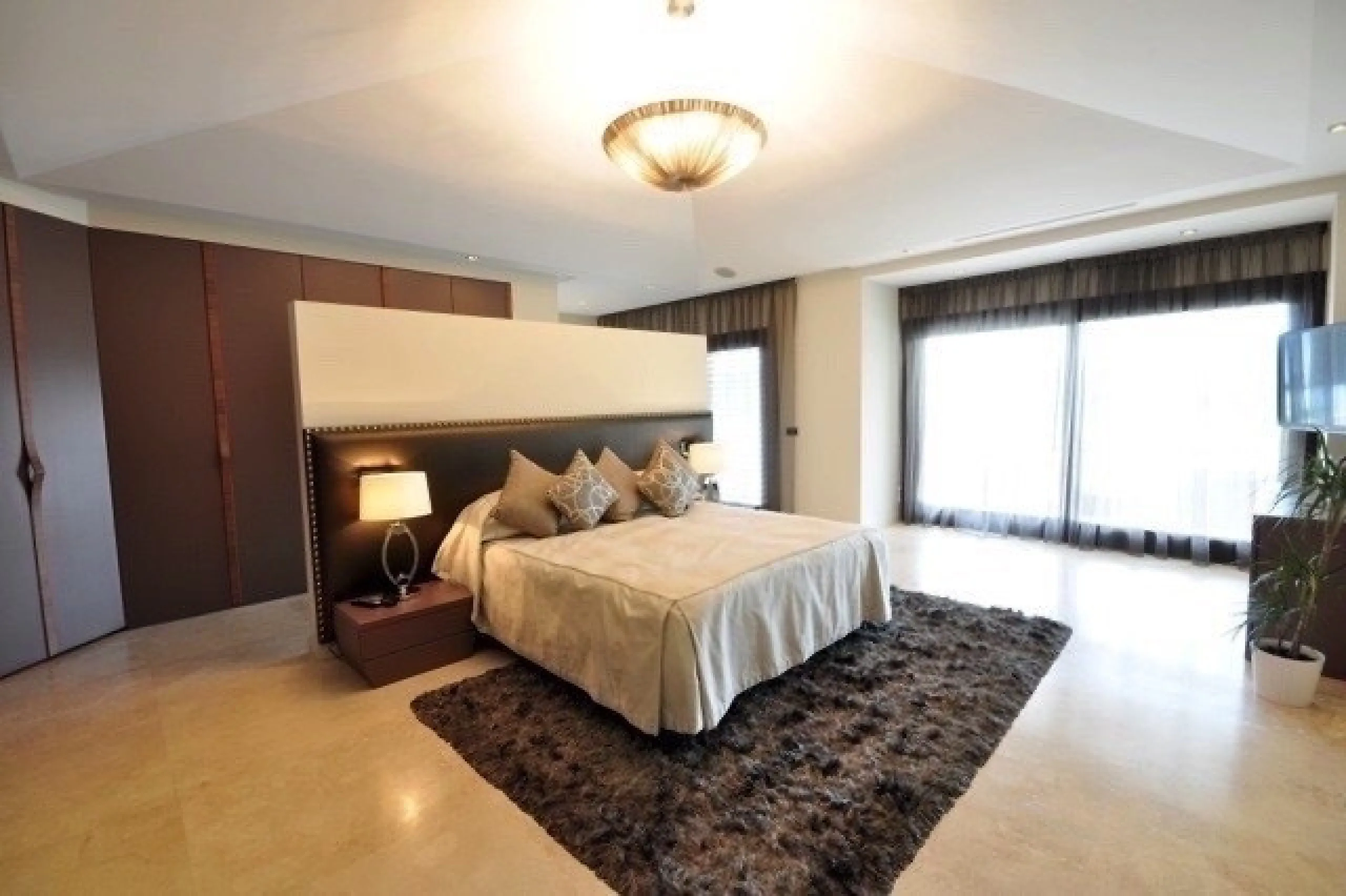 BREATHTAKING VILLA FOR SALE IN GUADALMINA BAJA