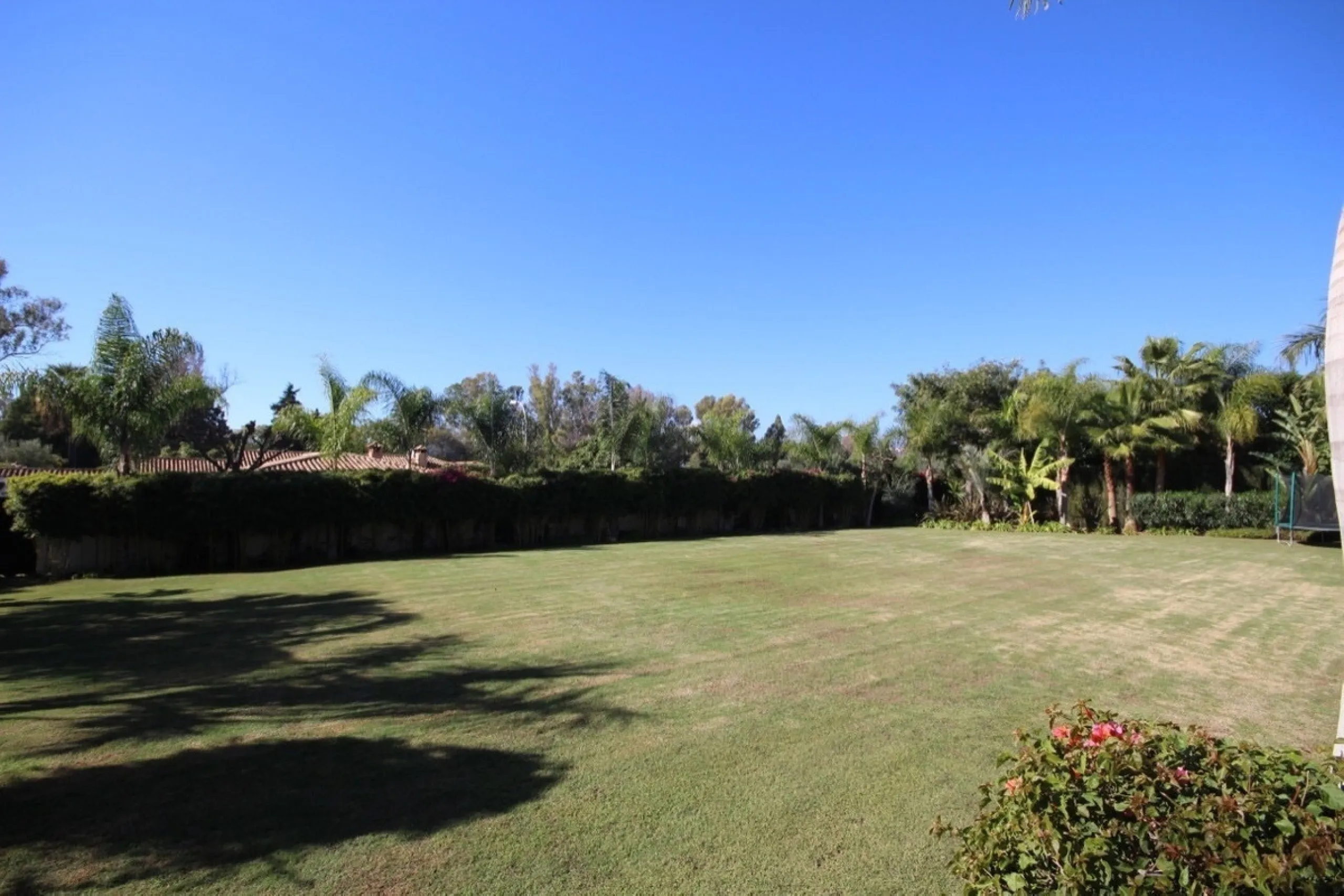 BREATHTAKING VILLA FOR SALE IN GUADALMINA BAJA