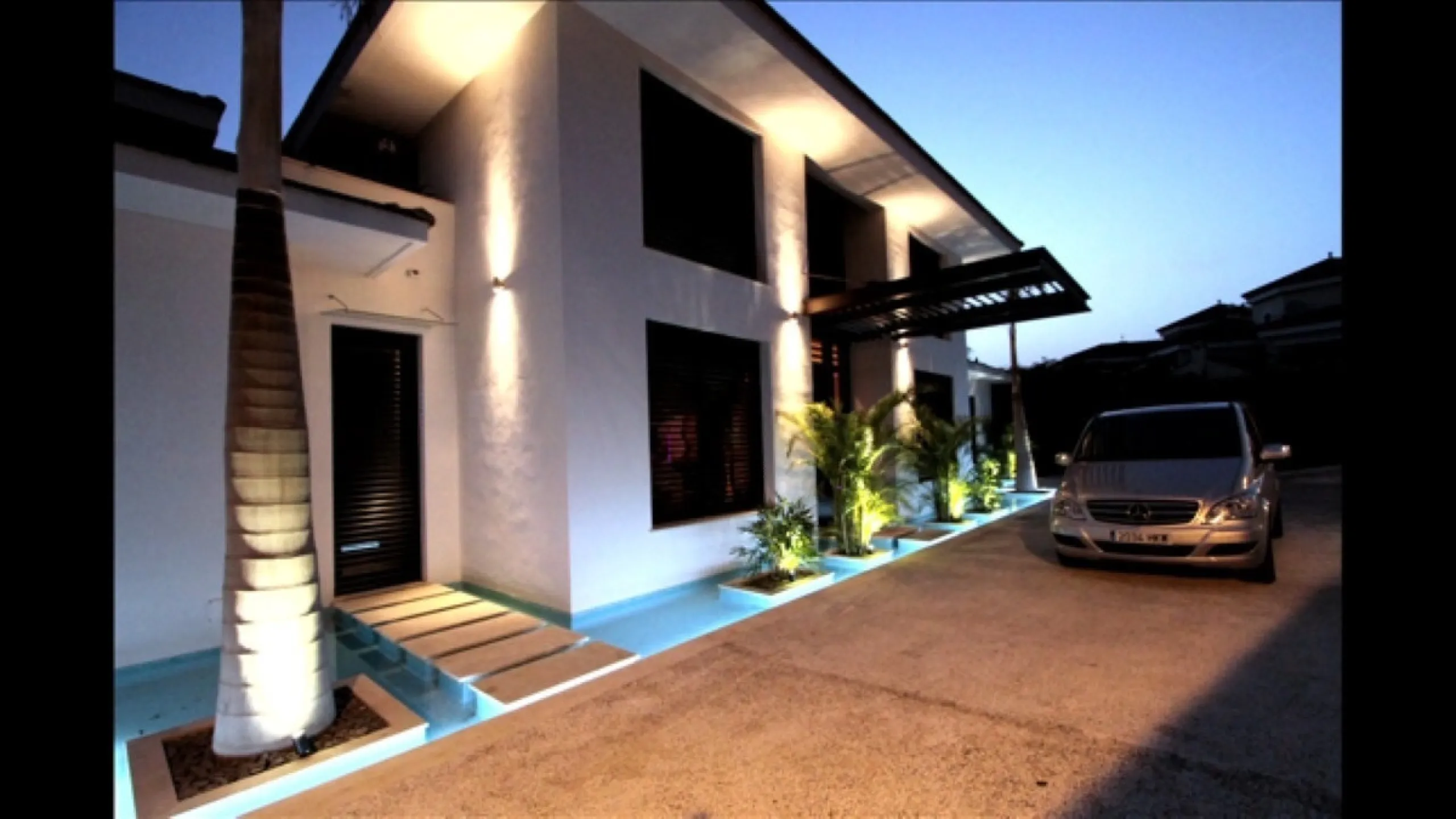 BREATHTAKING VILLA FOR SALE IN GUADALMINA BAJA