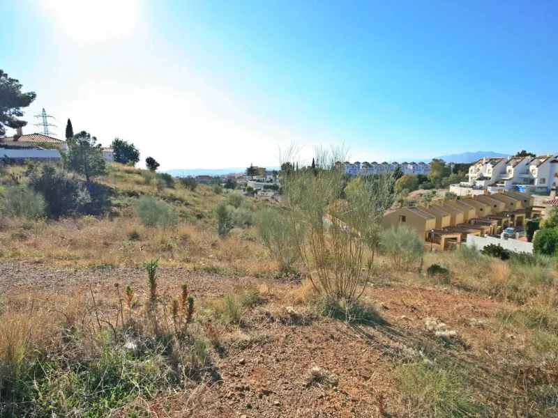 Plot - Residential Plot в продаже в Fuengirola, Málaga. Площадь участка 6707 м²