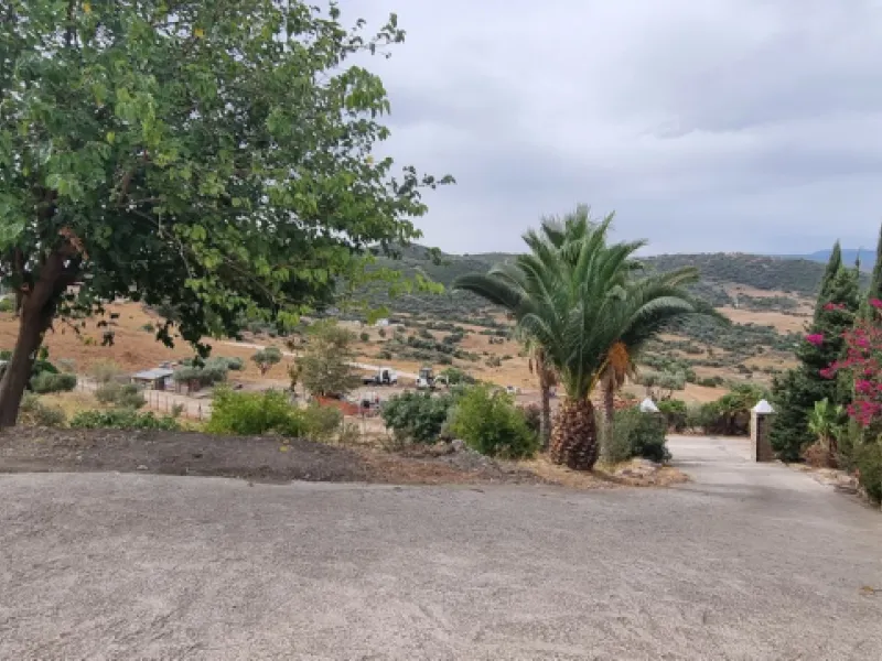 Great finca with three bedrooms, two bathrooms, lots of land and private pool. Just on the entrance of Casares village, no difficult roads, easy access, great quiet location and it has the most spectacular views that you will be able to find. There are 3 