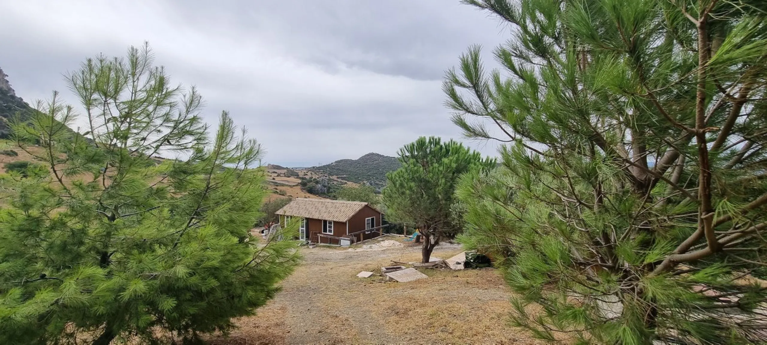 Great finca with three bedrooms, two bathrooms, lots of land and private pool. Just on the entrance of Casares village, no difficult roads, easy access, great quiet location and it has the most spectacular views that you will be able to find. There are 3 