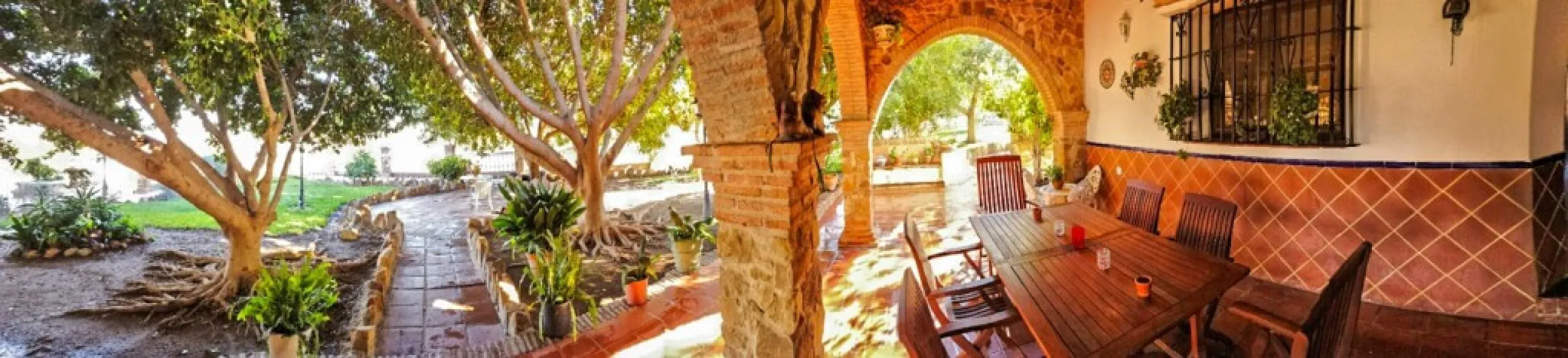 Beautiful Finca with separate guest accomodation, stable, riding school and production of olive trees, avocados, and several fruit trees.