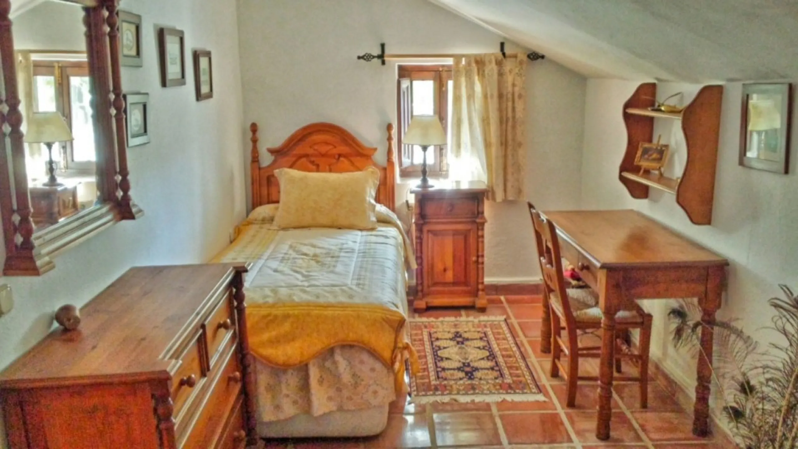 Beautiful Finca with separate guest accomodation, stable, riding school and production of olive trees, avocados, and several fruit trees.