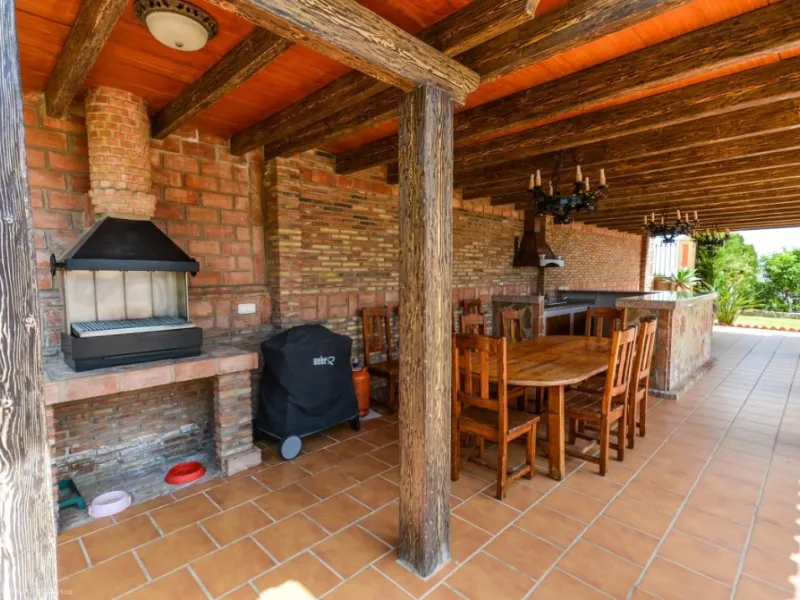 Wonderful luxury villa in Torrequebrada with beautiful views.