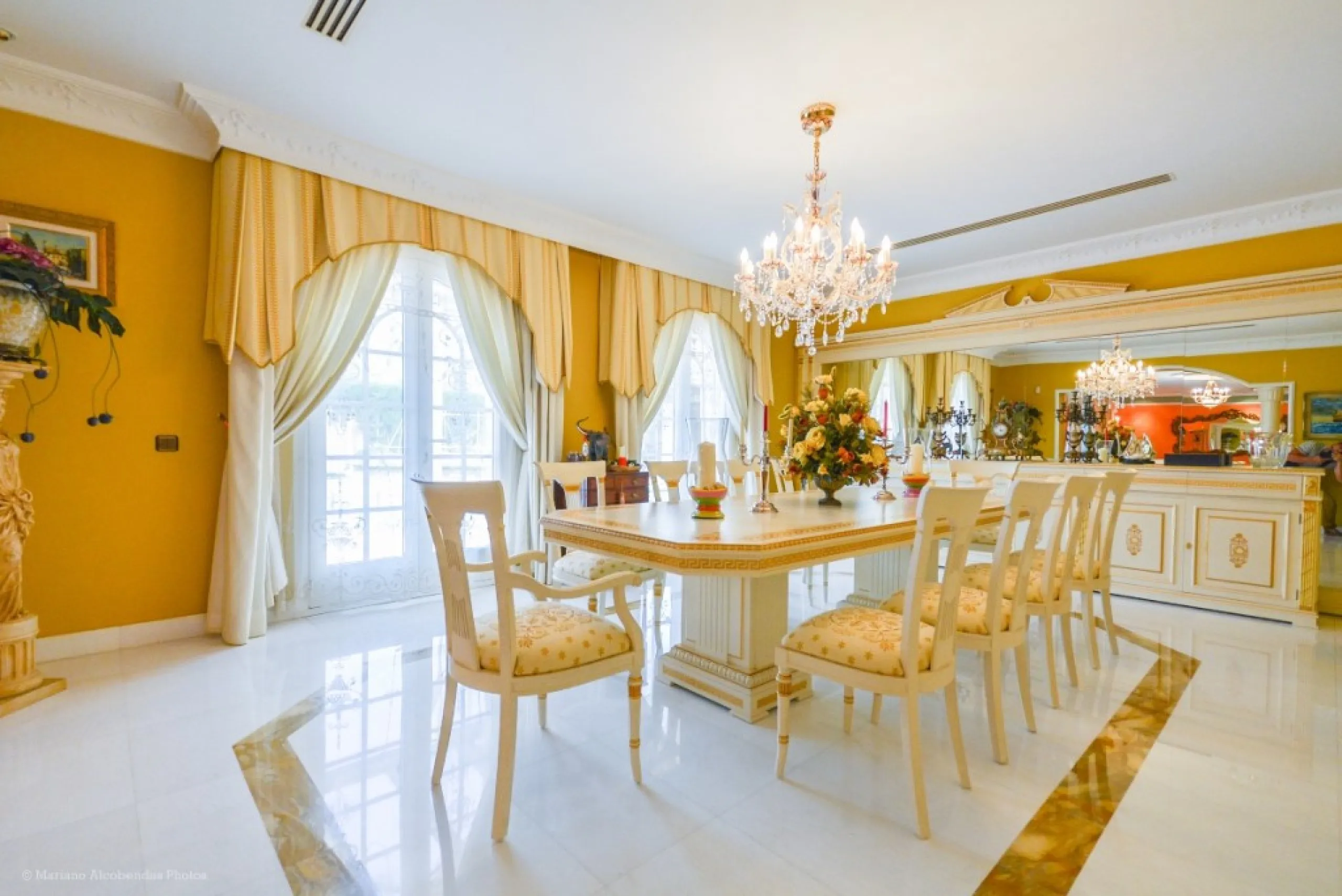 Wonderful luxury villa in Torrequebrada with beautiful views.
