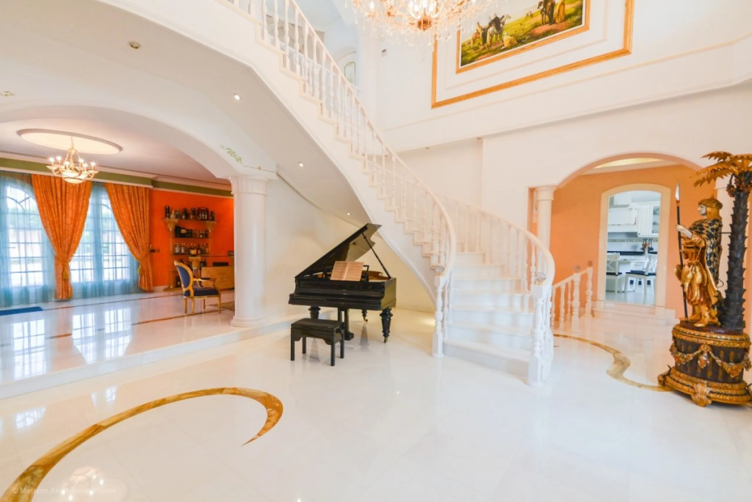 Wonderful luxury villa in Torrequebrada with beautiful views.