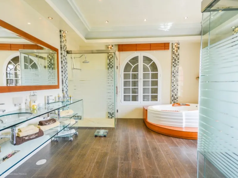Wonderful luxury villa in Torrequebrada with beautiful views.