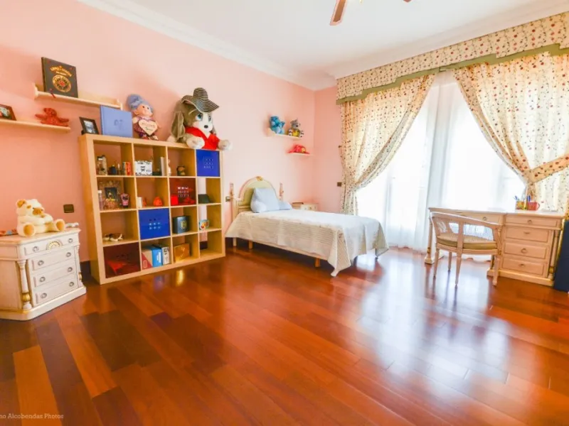 Wonderful luxury villa in Torrequebrada with beautiful views.