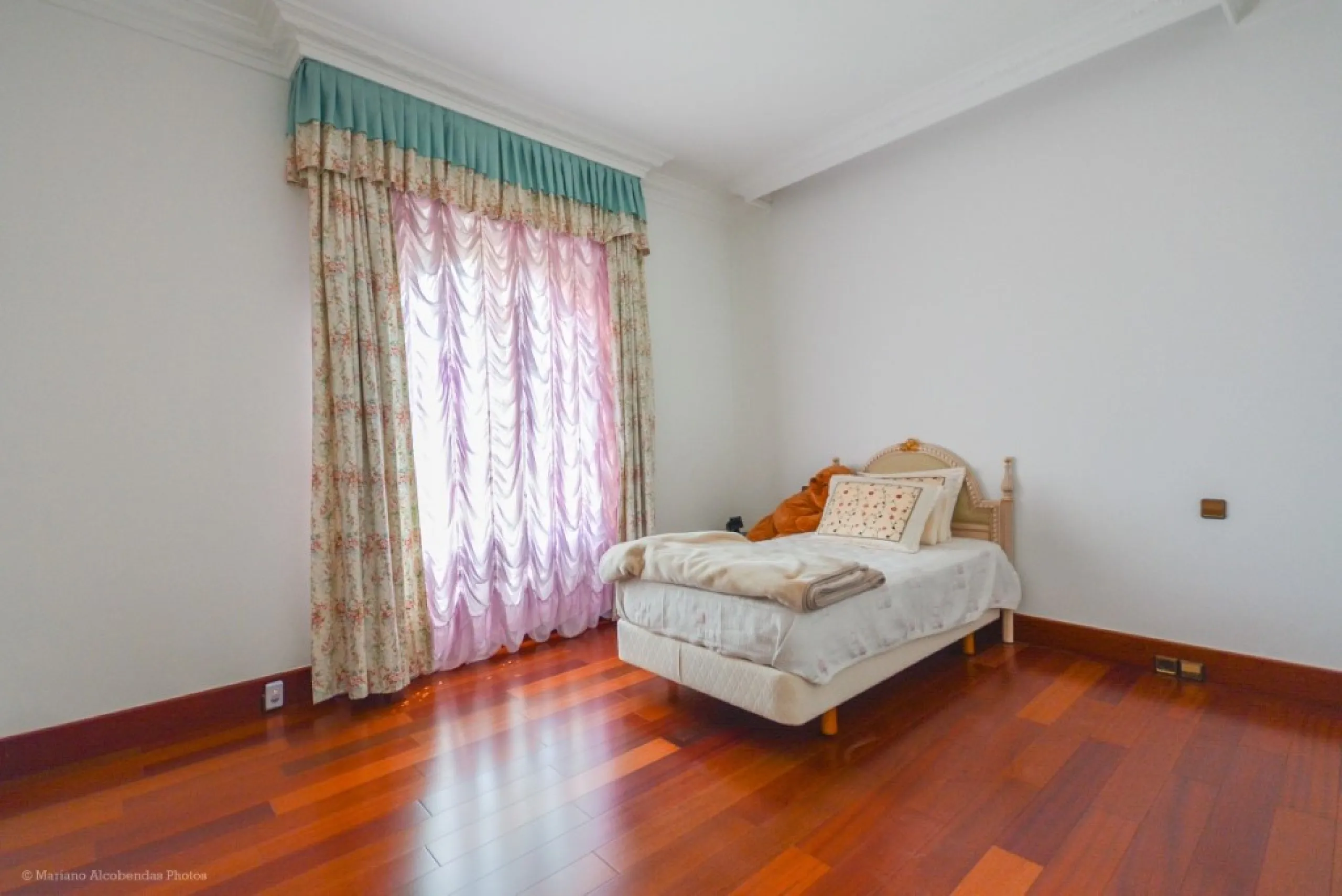 Wonderful luxury villa in Torrequebrada with beautiful views.