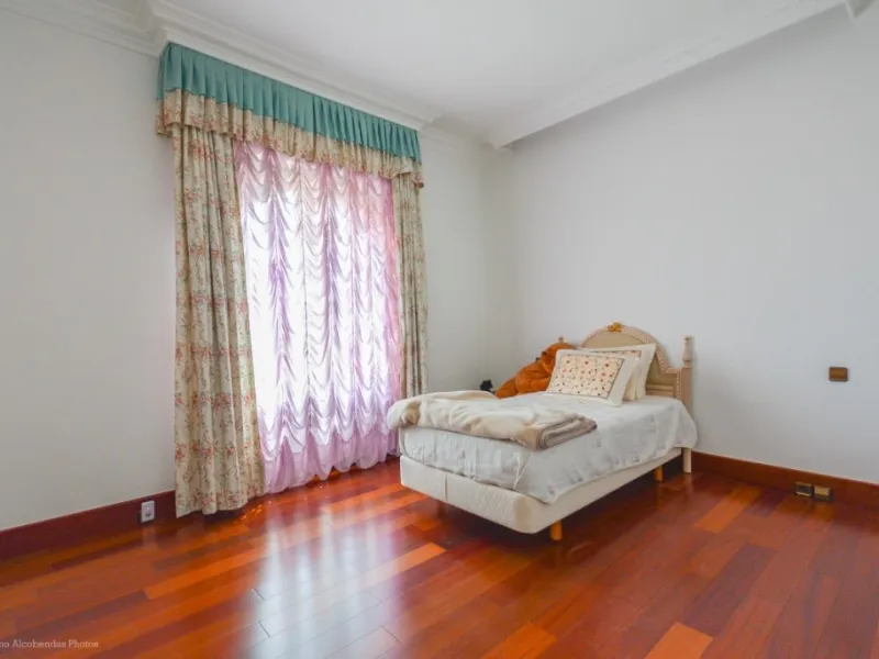 Wonderful luxury villa in Torrequebrada with beautiful views.