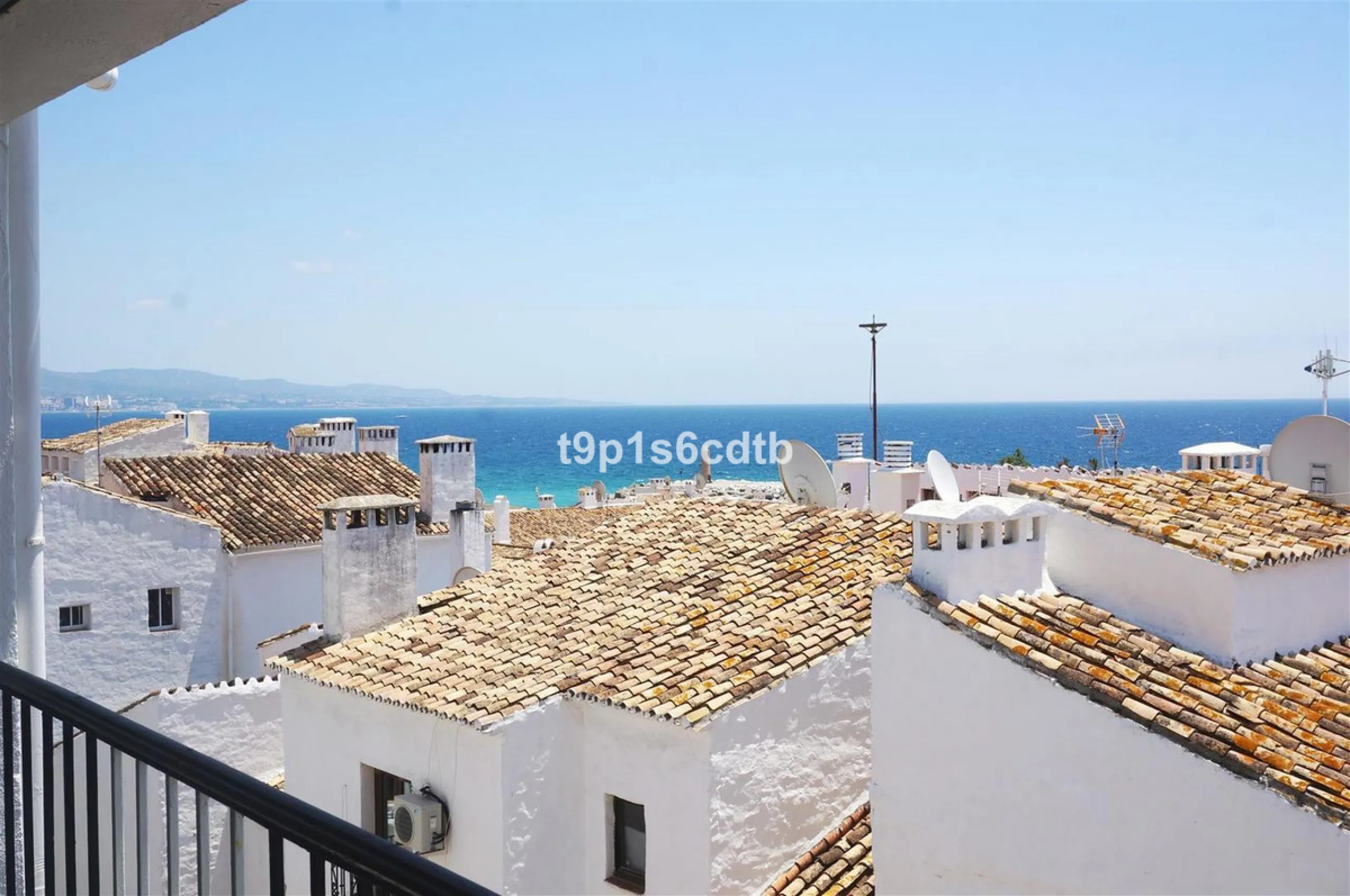 Apartment - Middle Floor Apartment в продаже в Marbella, Málaga. В доме 3 спален и 3 ванных комнат. Площадь дома 138 м²