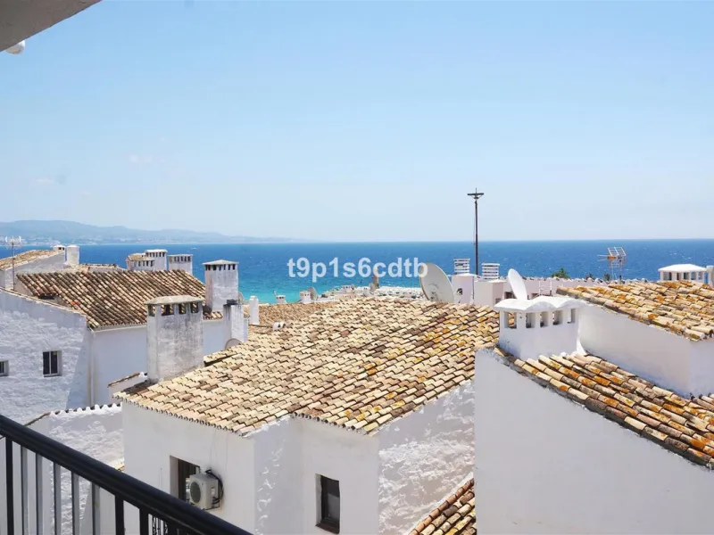 Apartment - Middle Floor Apartment в продаже в Marbella, Málaga. В доме 3 спален и 3 ванных комнат. Площадь дома 138 м²