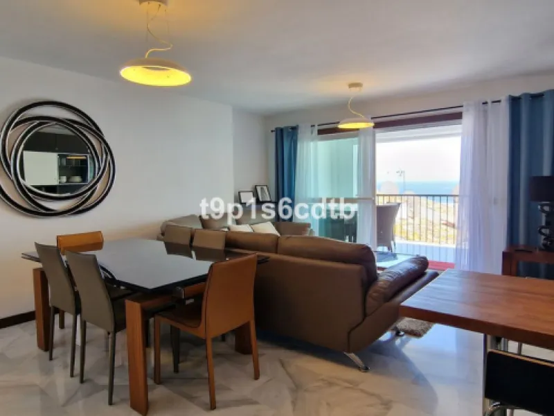 Apartment - Middle Floor Apartment в продаже в Marbella, Málaga. В доме 3 спален и 3 ванных комнат. Площадь дома 138 м²