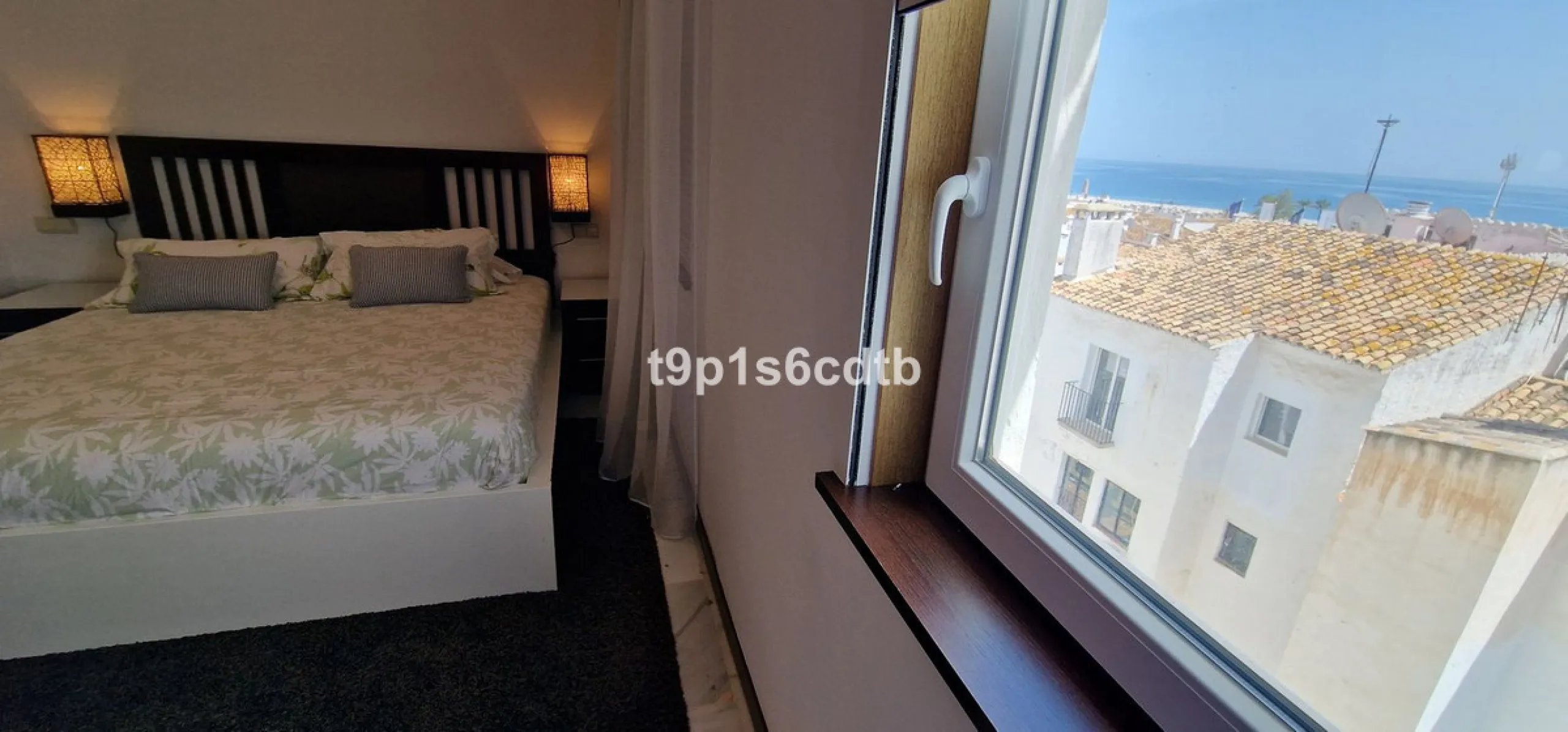Apartment - Middle Floor Apartment в продаже в Marbella, Málaga. В доме 3 спален и 3 ванных комнат. Площадь дома 138 м²