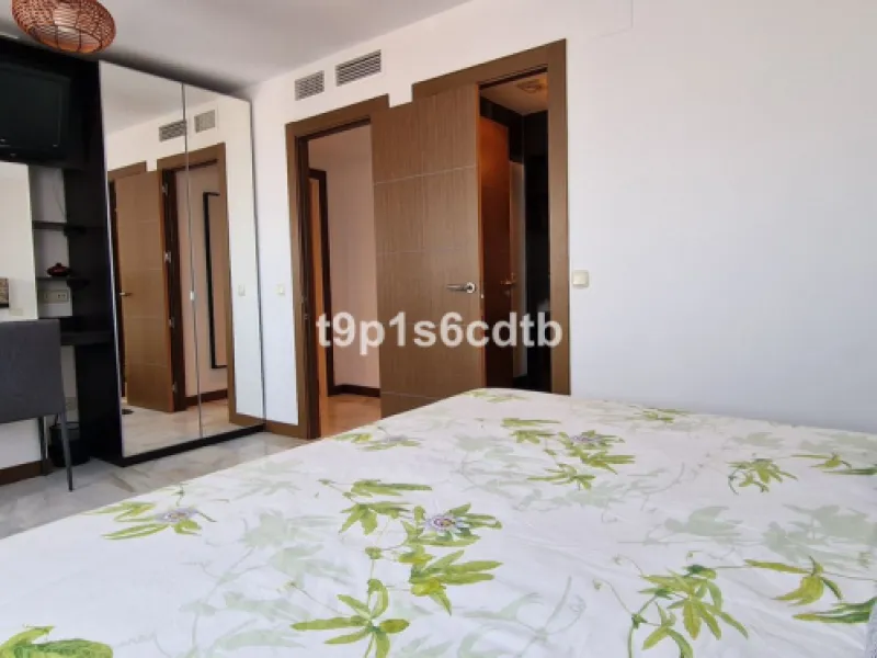 Apartment - Middle Floor Apartment в продаже в Marbella, Málaga. В доме 3 спален и 3 ванных комнат. Площадь дома 138 м²