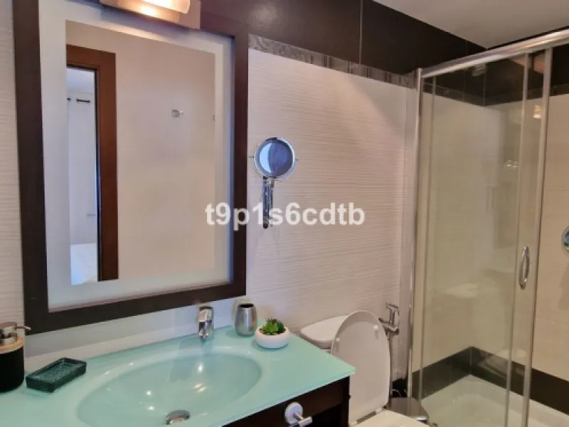 Apartment - Middle Floor Apartment в продаже в Marbella, Málaga. В доме 3 спален и 3 ванных комнат. Площадь дома 138 м²