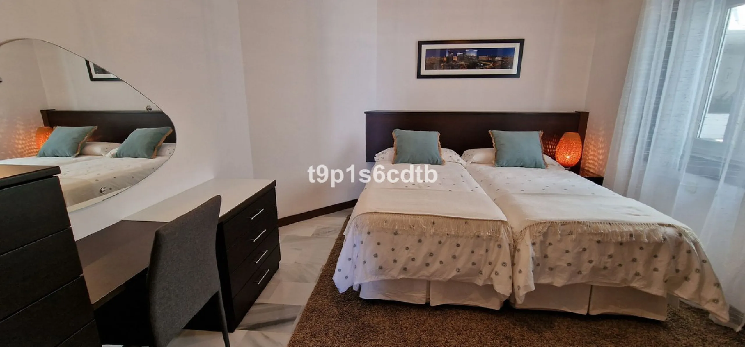 Apartment - Middle Floor Apartment в продаже в Marbella, Málaga. В доме 3 спален и 3 ванных комнат. Площадь дома 138 м²