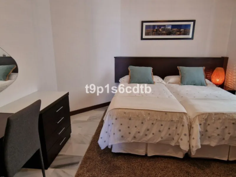 Apartment - Middle Floor Apartment в продаже в Marbella, Málaga. В доме 3 спален и 3 ванных комнат. Площадь дома 138 м²